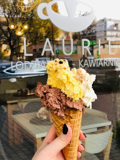 Lodziarnio-kawiarnia Laurie